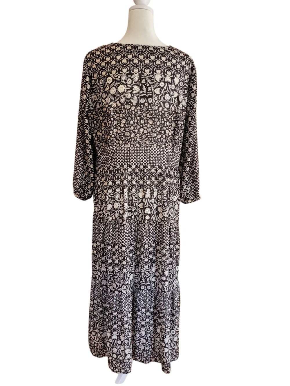 J. McLaughlin Grey Floral Hortense Tiered Midi/Maxi Dress Size M - Picture 4 of 9